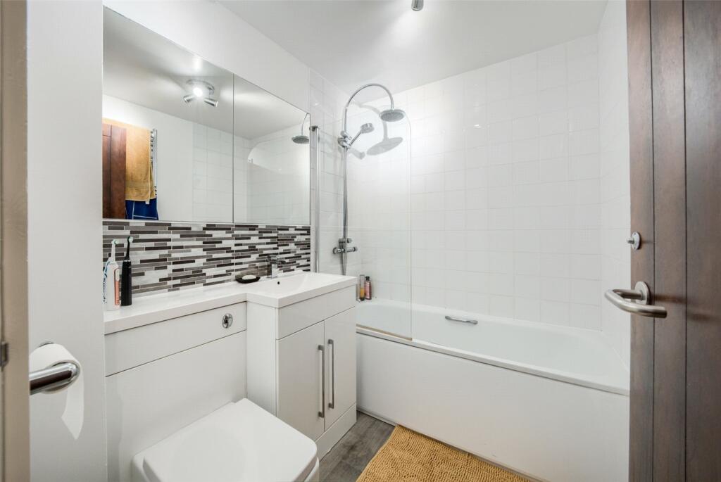 Additional image 6 of Chandlers House, The Moorings, Myton Road, Warwick, CV31