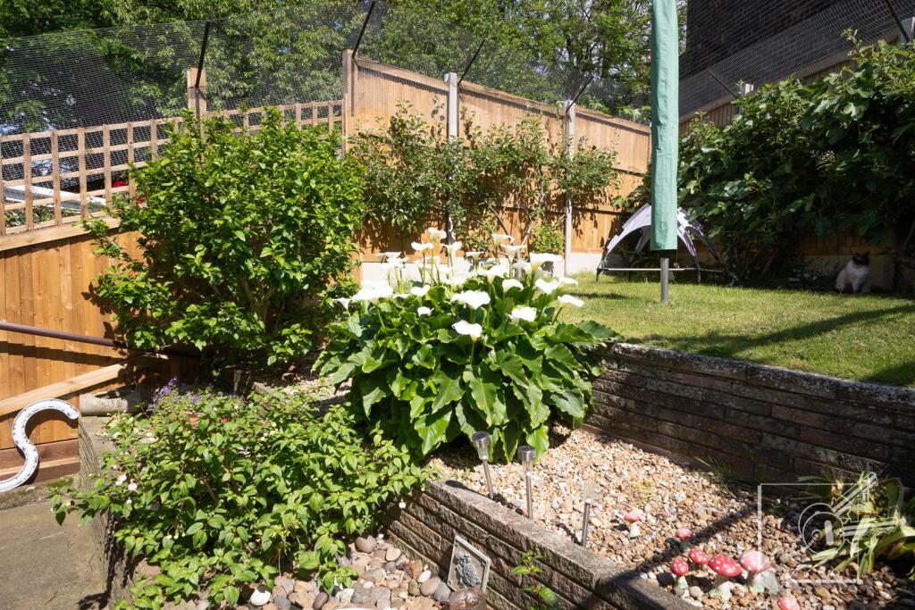 Additional image 36 of Leith Park Road, Gravesend