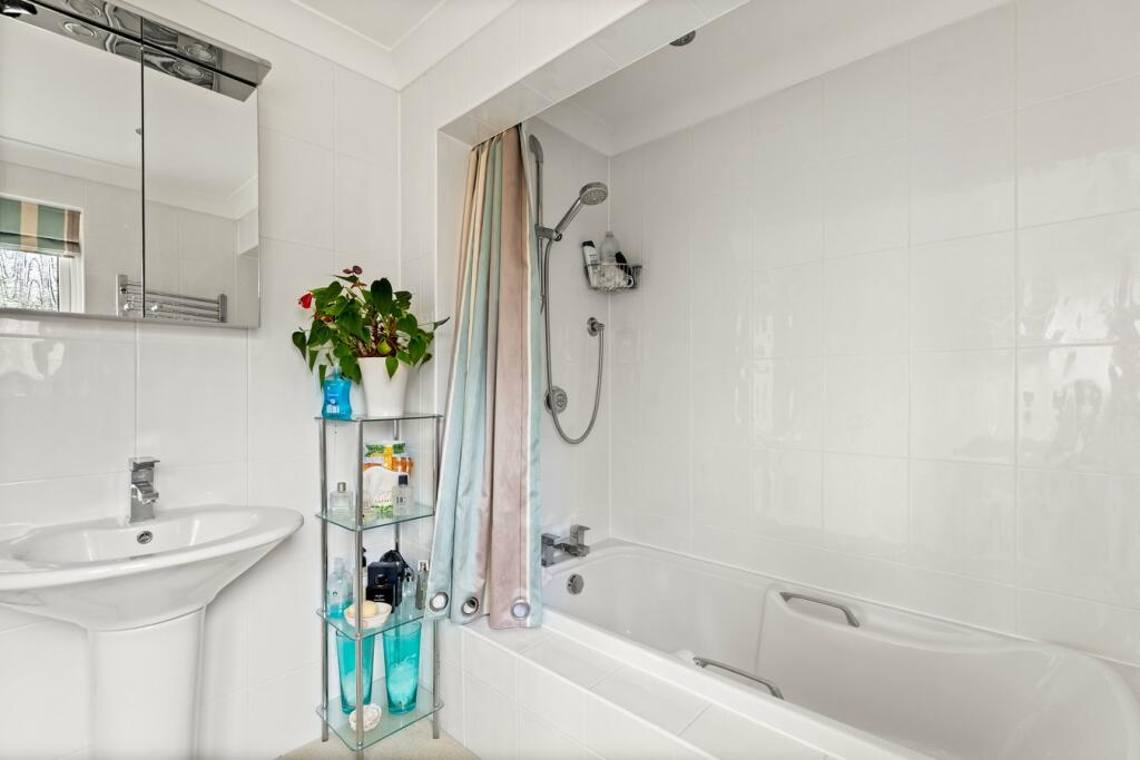 Additional image 22 of Radnor Cliff Crescent, Folkestone, CT20