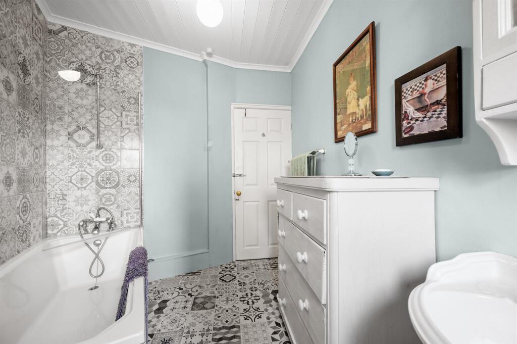 Additional image 24 of Oldham Villas, Matlock