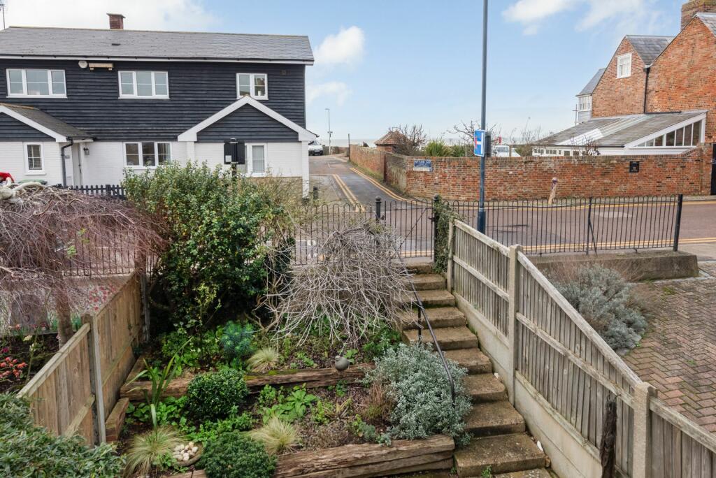 Additional image 14 of Island Wall, Whitstable, CT5