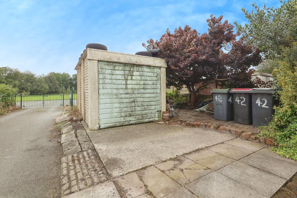 Additional image 16 of Ridge Lane, Oldbury, Nuneaton, Warwickshire, CV10