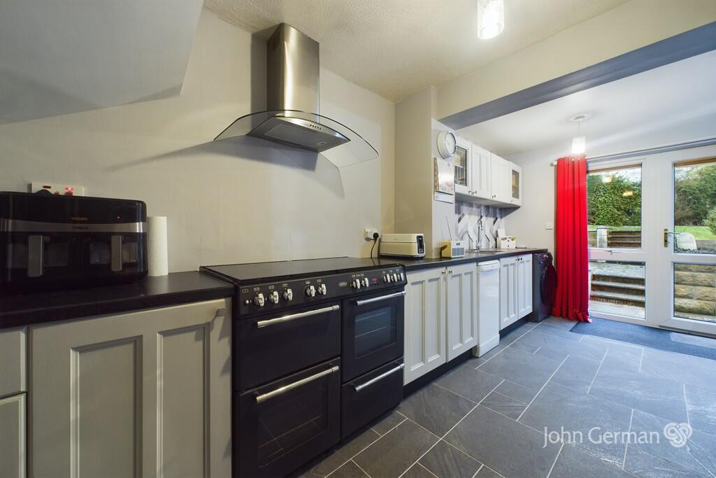 Additional image 24 of Fairfield Crescent, Newhall