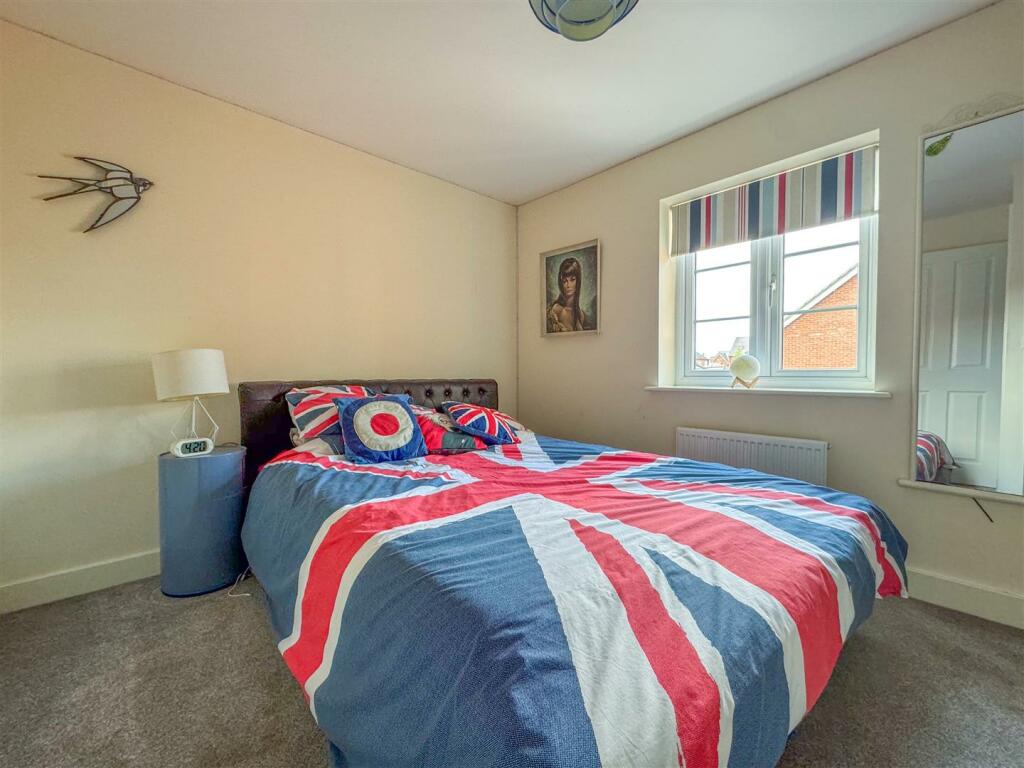 Additional image 14 of Weft Way, Off The Long Shoot