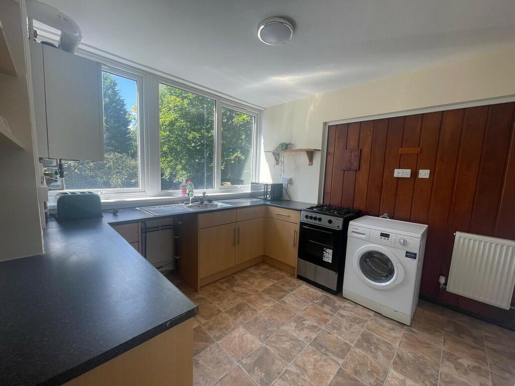 Additional image 2 of Spacious 2 Bedroom Apartment 1st Floor