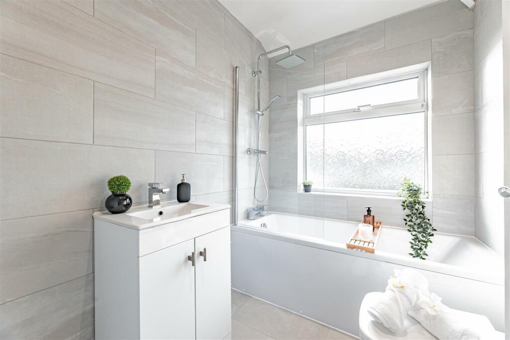 Additional image 28 of Immaculate fully renovated property in the heart of the village