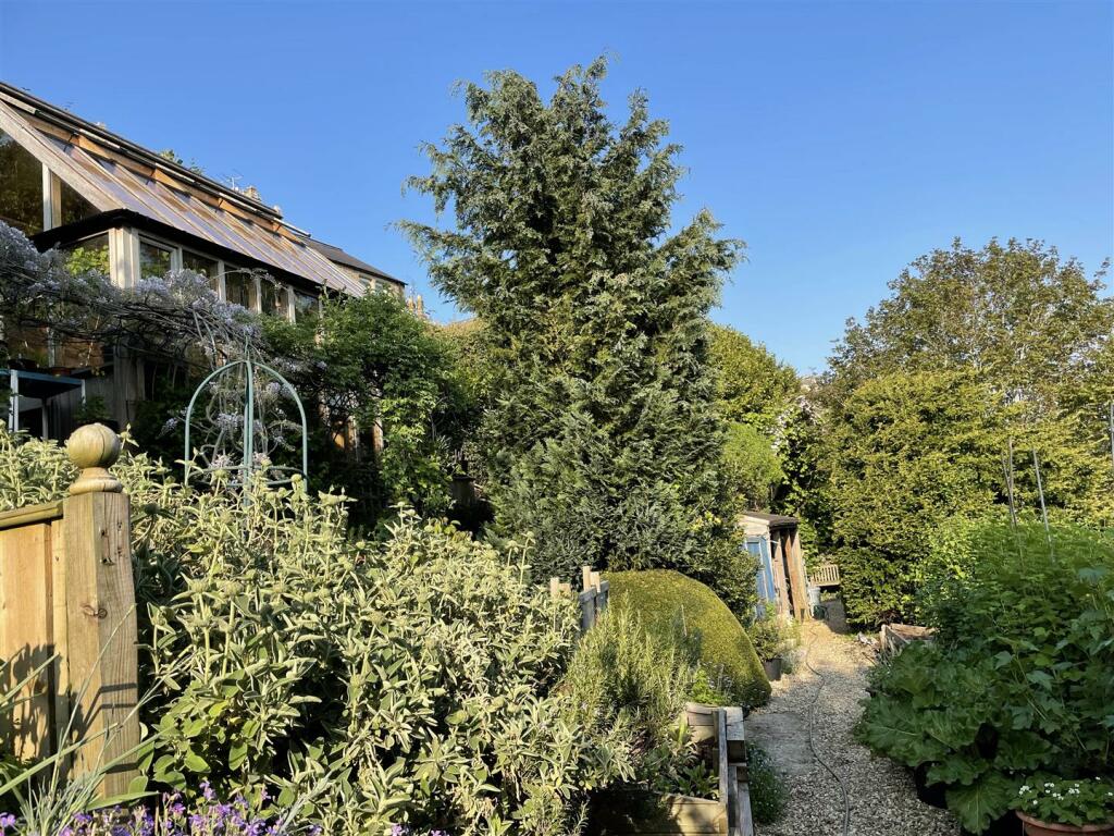 Additional image 61 of Maison Dieu, Richmond