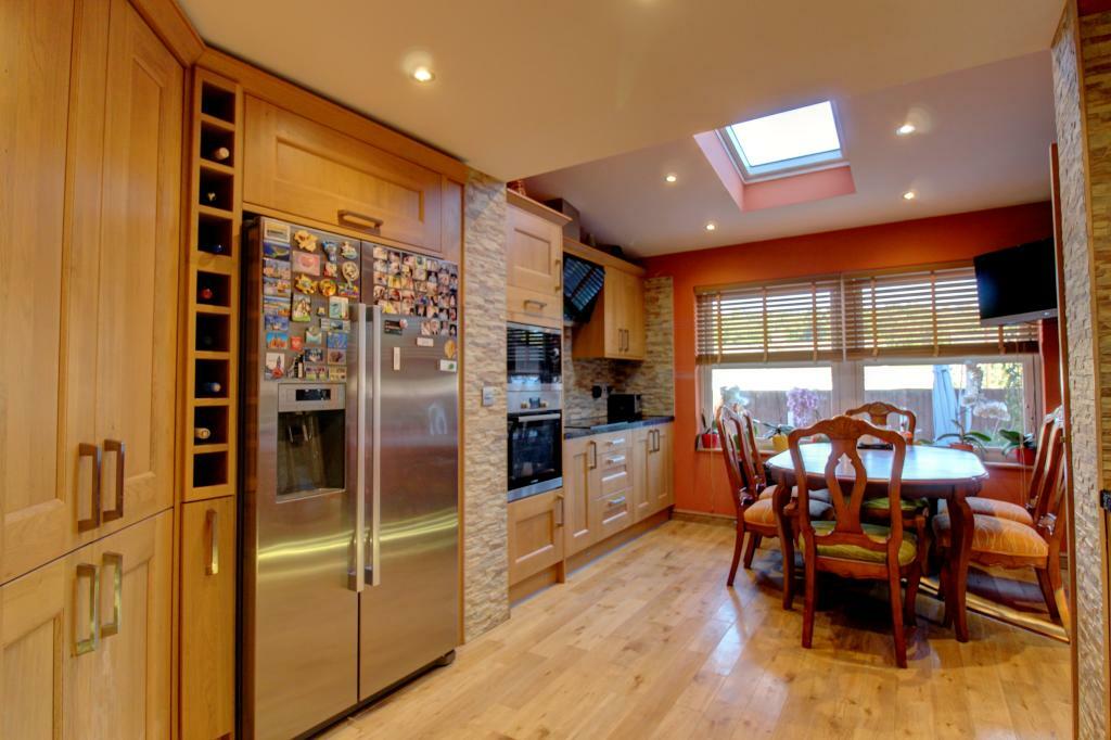 Additional image 25 of Stanley Crescent, Gravesend, DA12