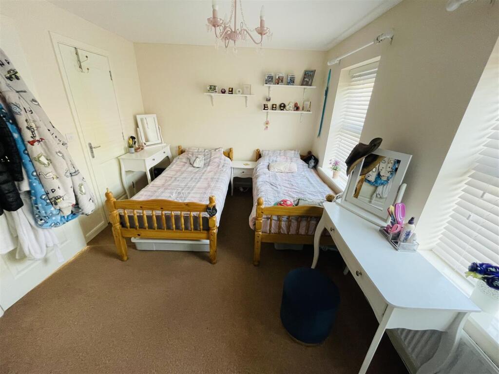 Additional image 18 of Queen Elizabeth Road, Nuneaton