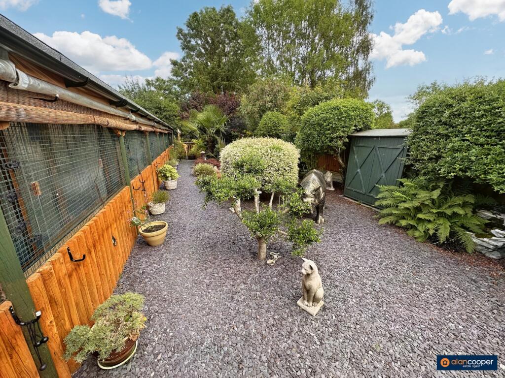 Additional image 17 of Lancing Road, Bulkington, CV12 9QU