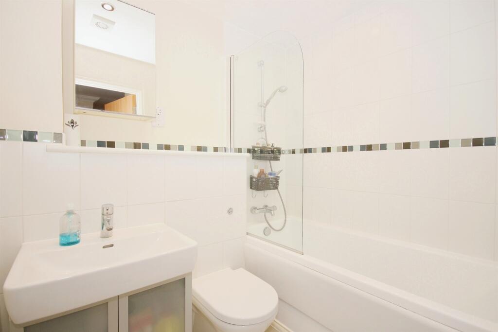 Additional image 12 of Trent Place, Warwick