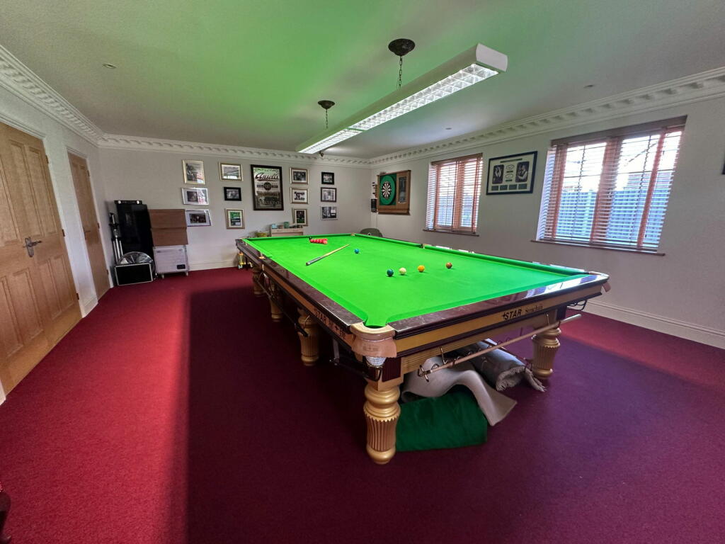 Additional image 13 of Luxury Home On Weston Lane, Bulkington, CV12 9RX