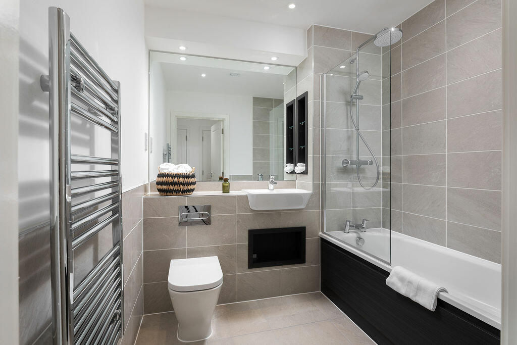 Additional image 6 of Whiting Avenue, Greenhithe, Kent, 
DA9 9YW.