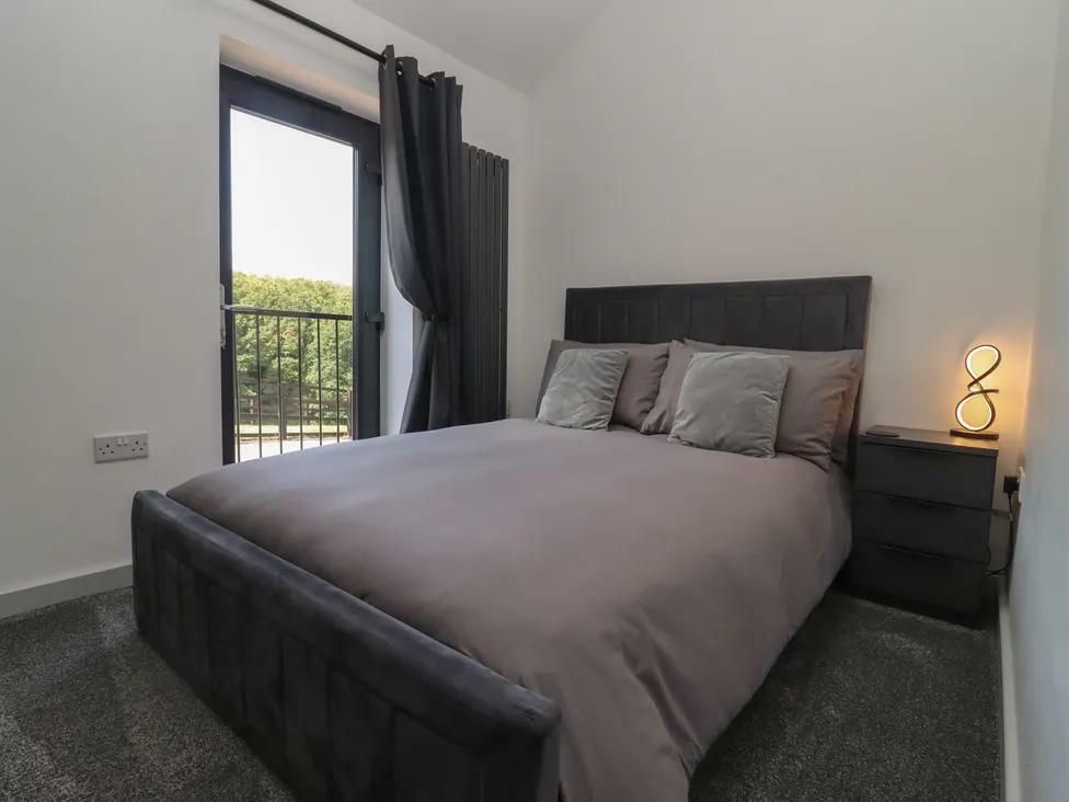 Additional image 11 of Castle Road, Hartshill, Nuneaton, CV10 0SG