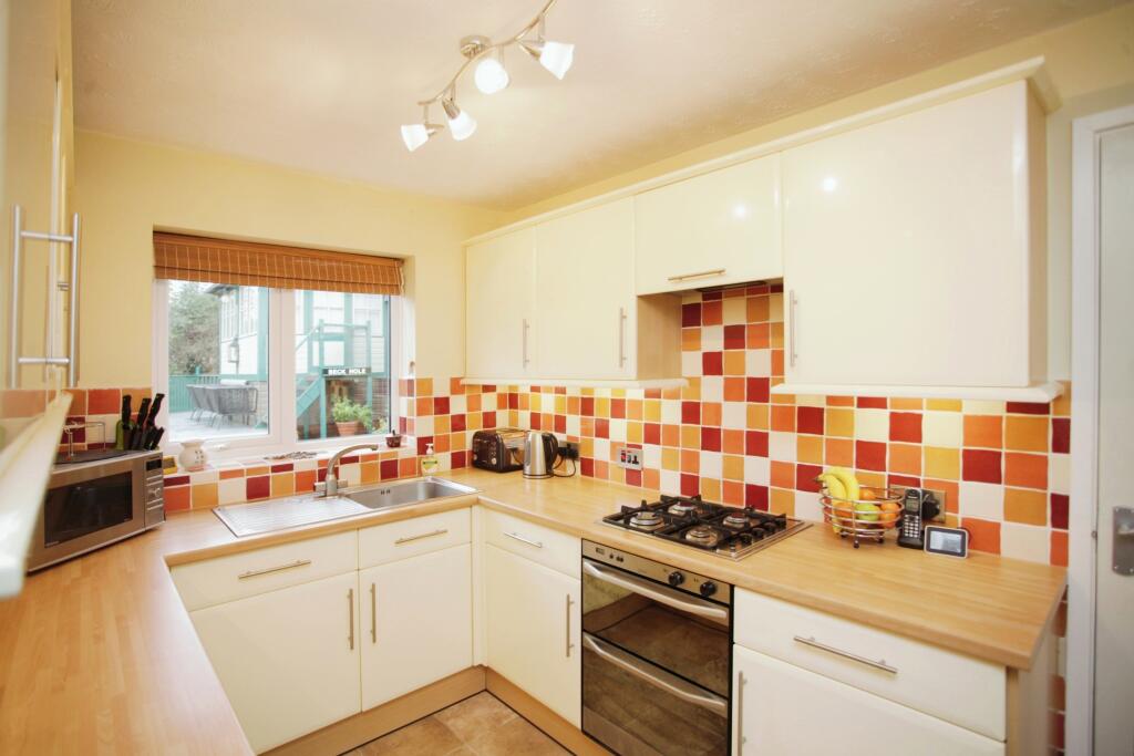 Additional image 4 of Ruskin Close, Galley Common, Nuneaton, Warwickshire, CV10