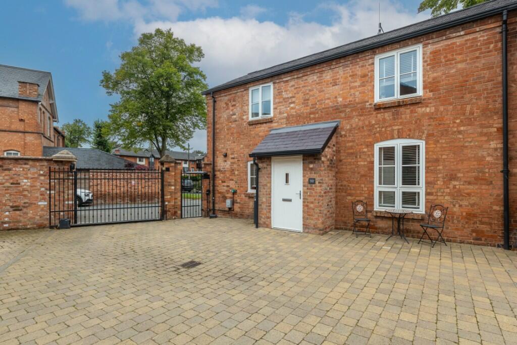 Rosefield Cottage, Lillington Avenue, Leamington Spa, Warwickshire, CV32