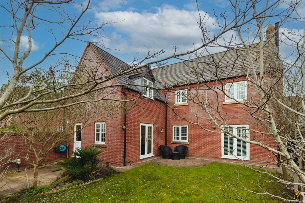 Additional image 31 of Long Hassocks, Rugby