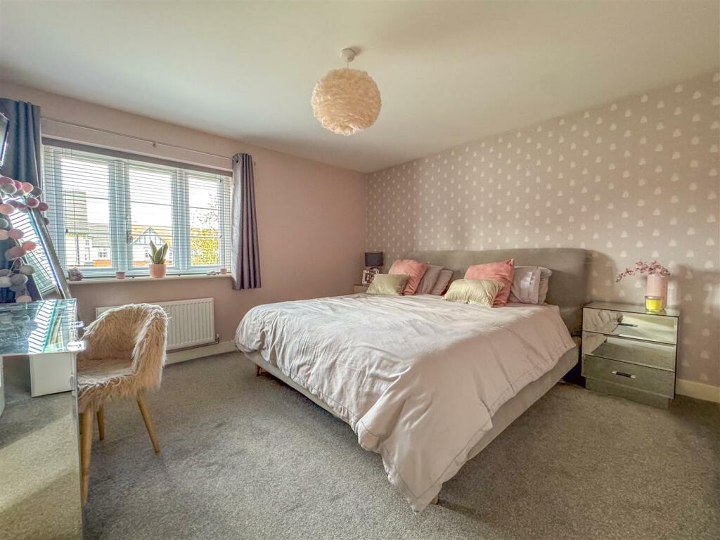 Additional image 10 of Weft Way, Off The Long Shoot