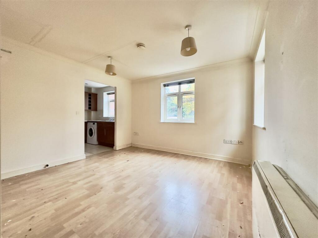 Additional image 5 of Coventry Road, Warwick