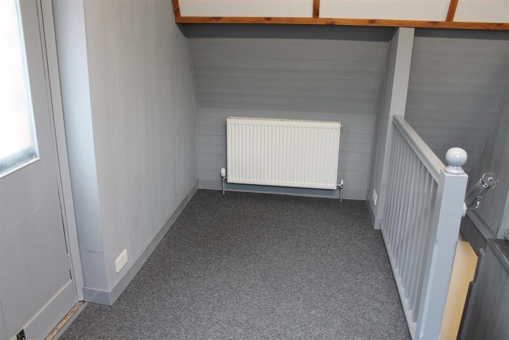 Additional image 11 of Holt Lane