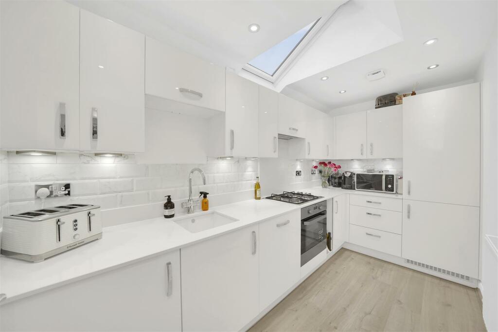 Additional image 12 of Freeman Close, Castle Hill, Ebbsfleet Valley