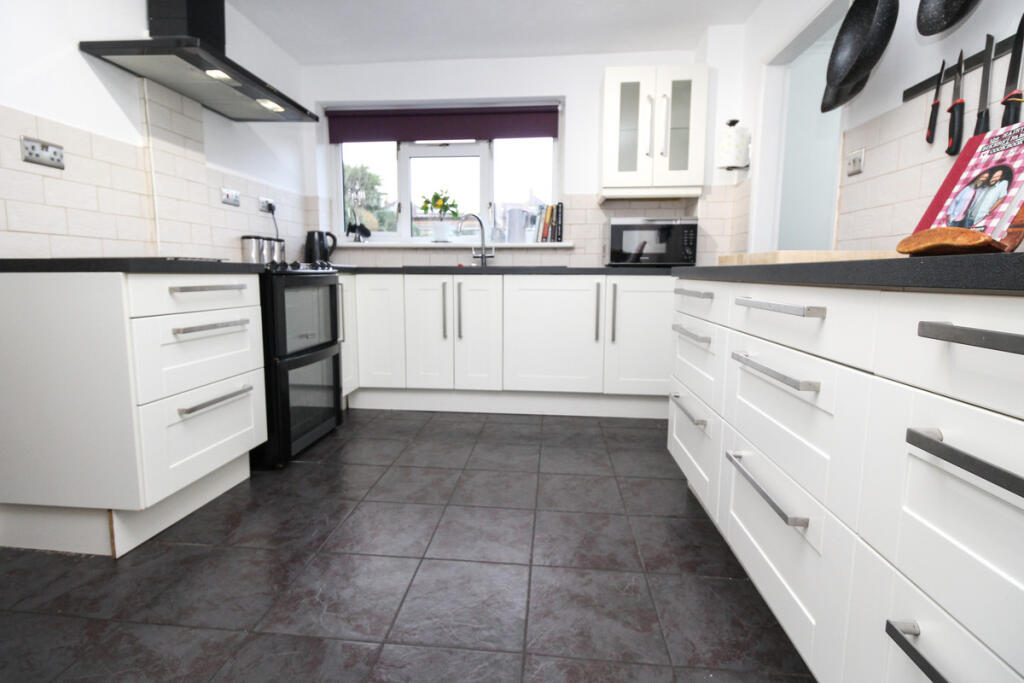 Additional image 4 of Sandown Close, Leamington Spa, CV32