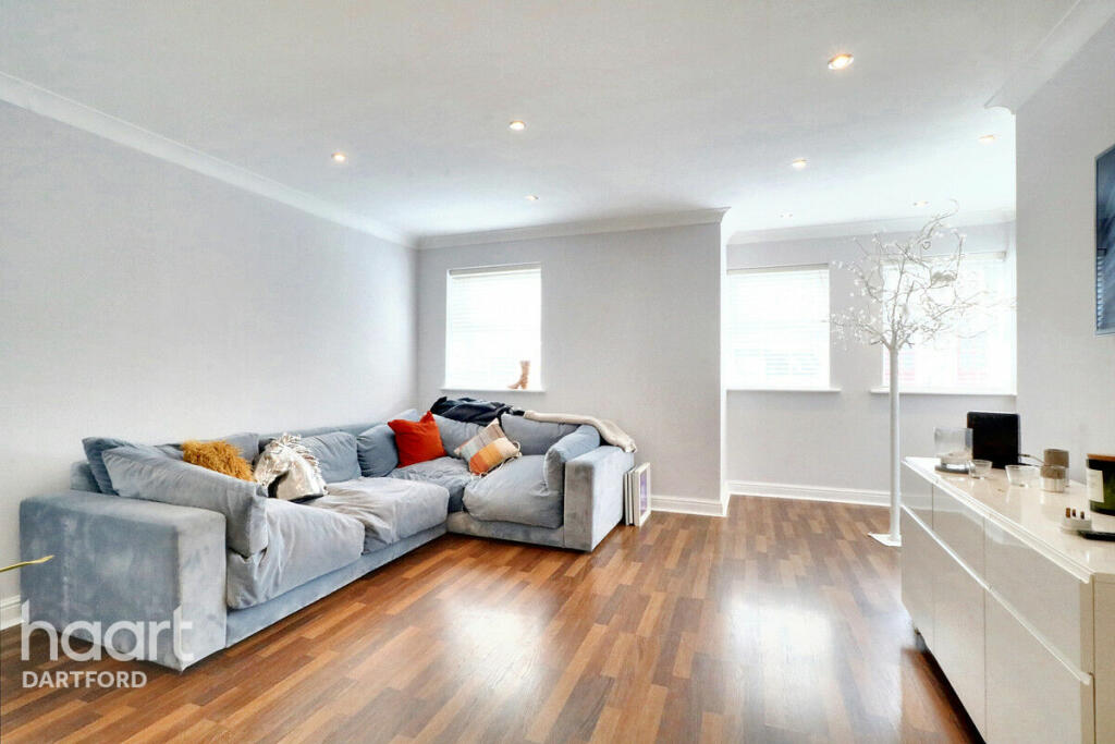 Additional image 8 of Park Cliff Road, Greenhithe