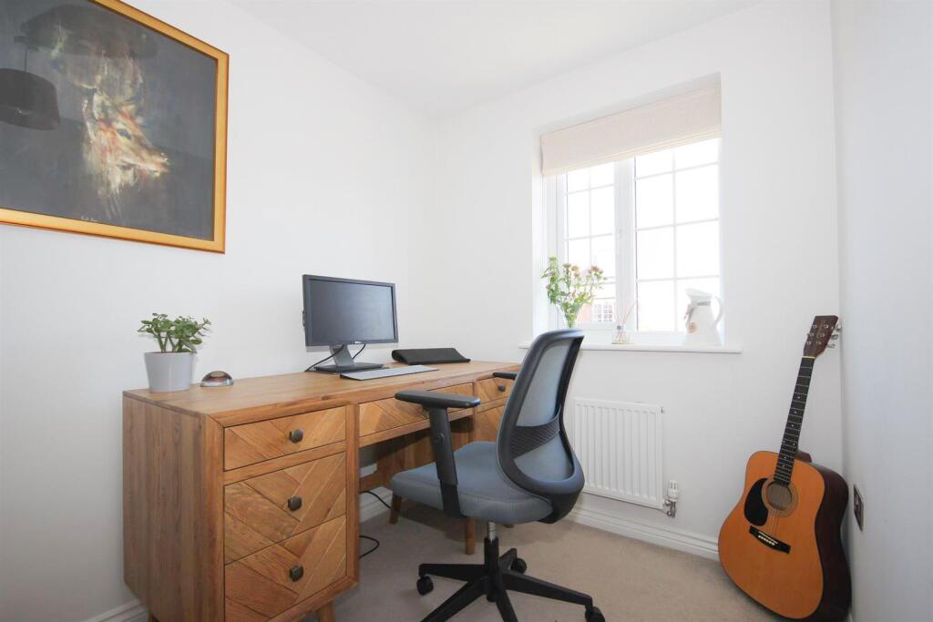 Additional image 12 of Brackley Crescent, Chase Meadow, Warwick