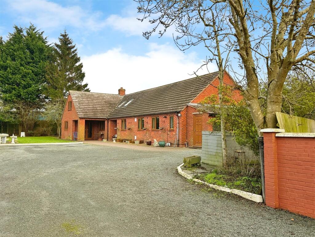 Additional image 2 of Harbury, Leamington Spa