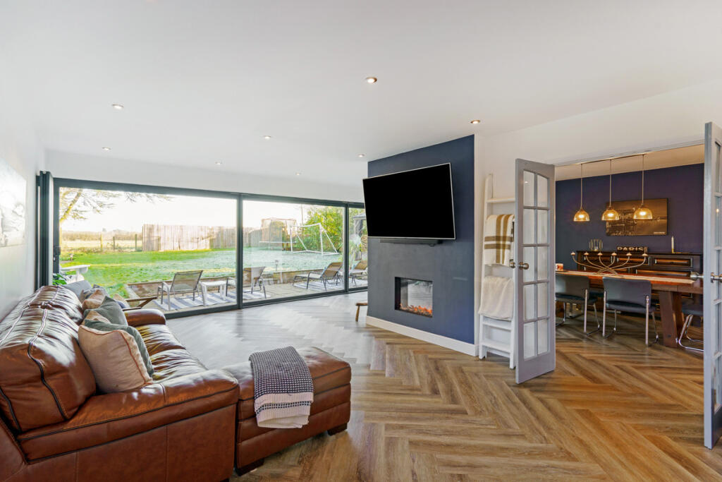 Additional image 32 of The Gardens, Rugby, CV23