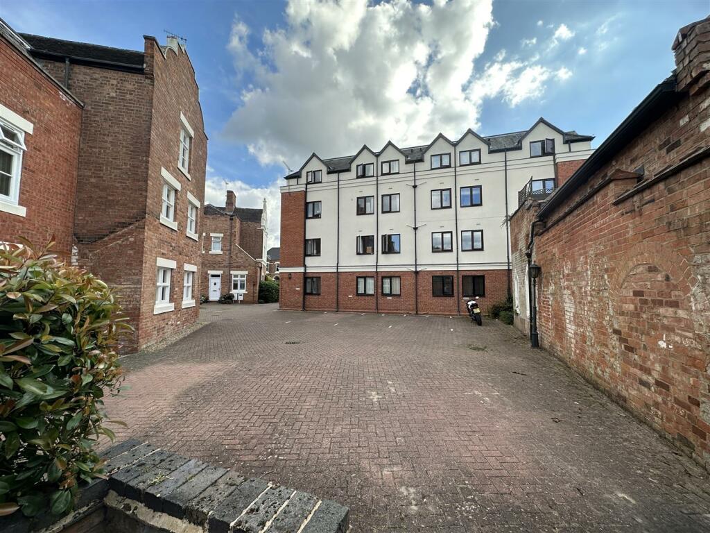 Additional image 17 of Russell Terrace, Leamington Spa