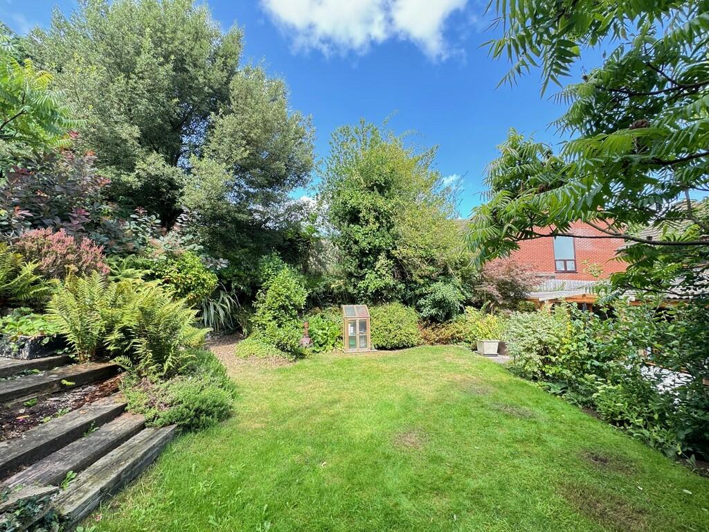 Additional image 3 of Leek Wootton