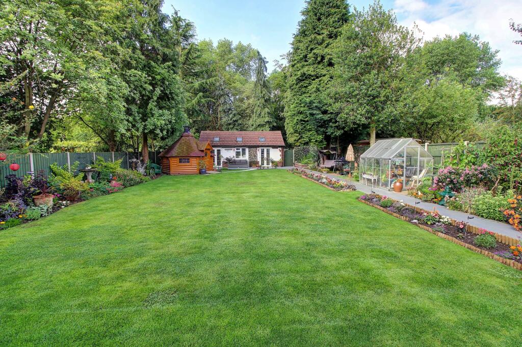 Additional image 48 of Manor Park Road, Nuneaton, CV11