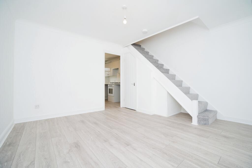 Additional image 18 of Drummond Close, Erith, DA8