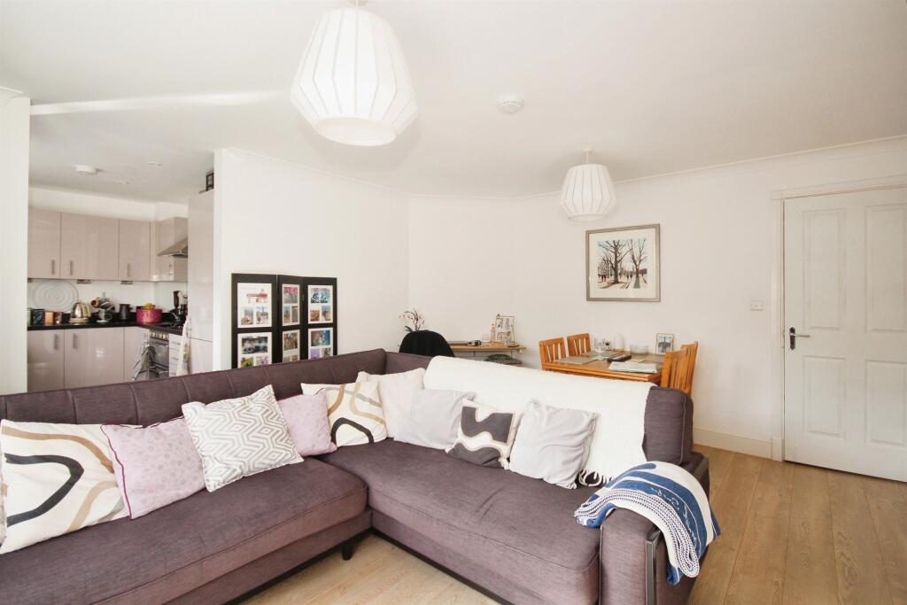 Additional image 5 of Tatler Close, WARWICK