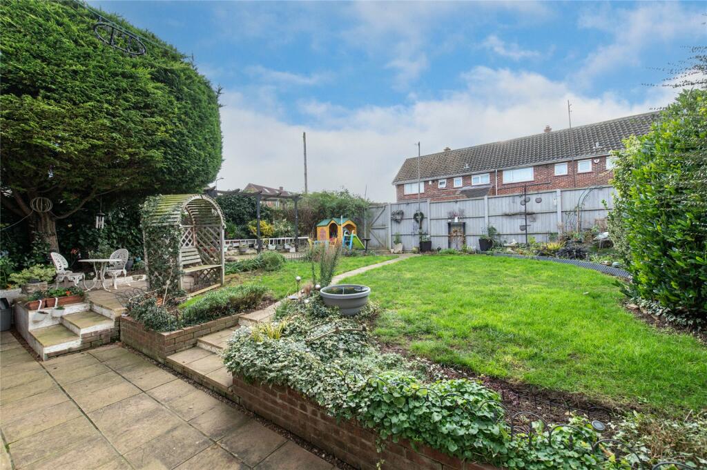 Additional image 29 of Medhurst Crescent, Gravesend, Kent, DA12