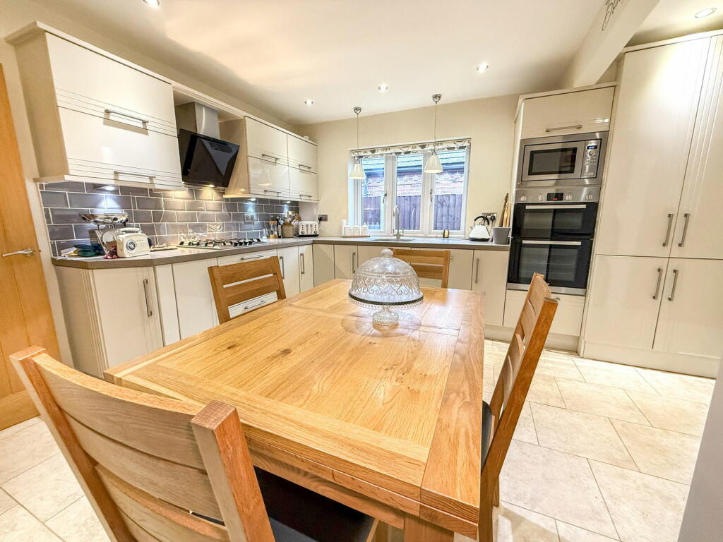 Additional image 13 of Atherstone Road, Hartshill, Nuneaton, CV10 0SP