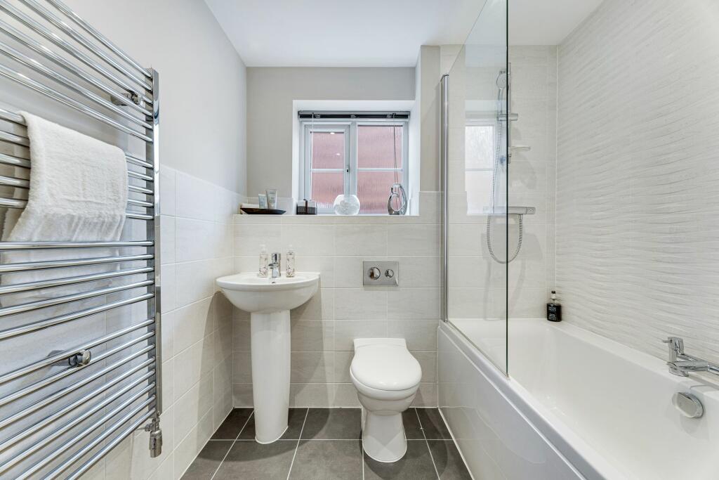 Additional image 28 of Spacious Cuddington family home