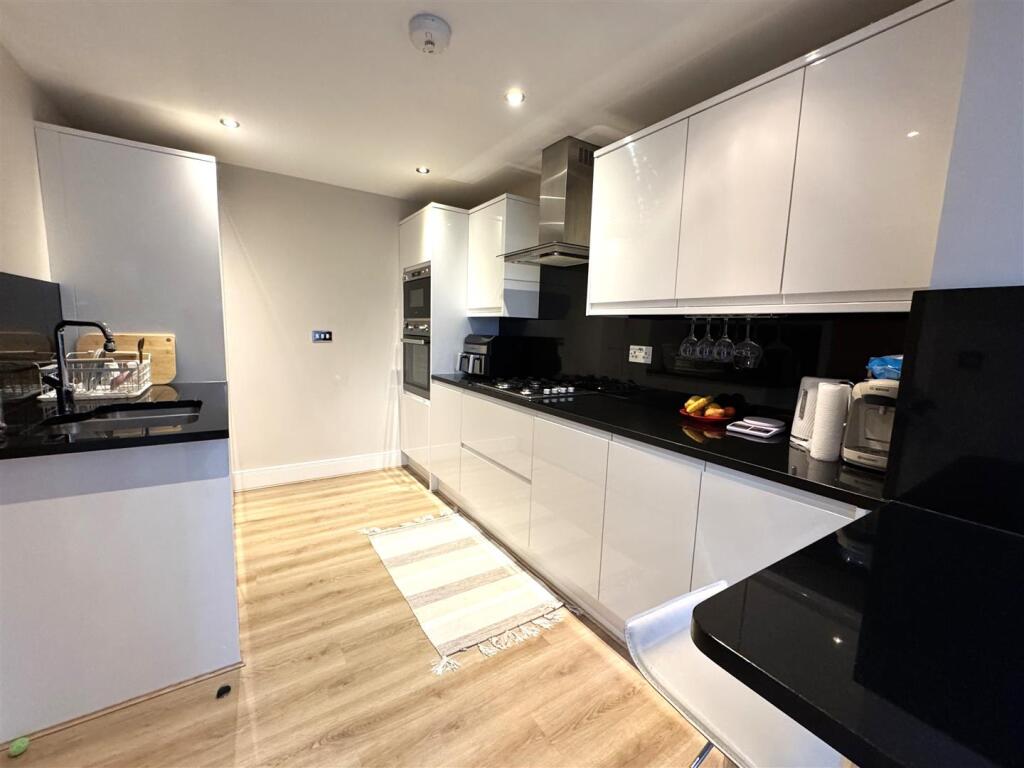 Queens Road, Welling