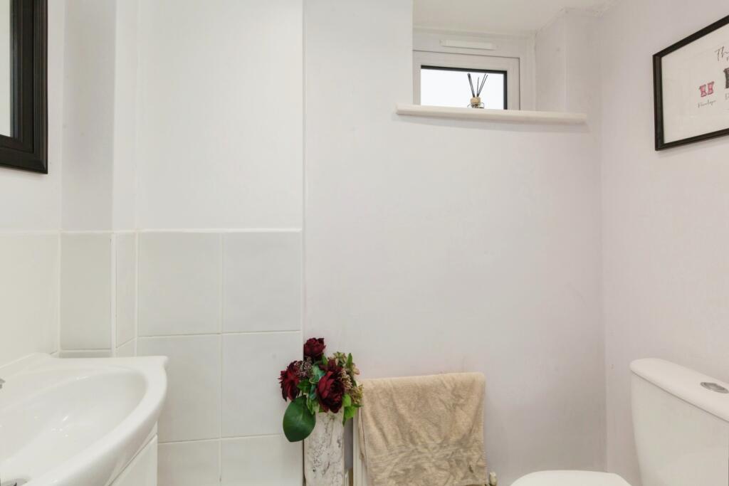 Additional image 13 of Riverside Crescent, Holmes Chapel, Crewe, Cheshire, CW4