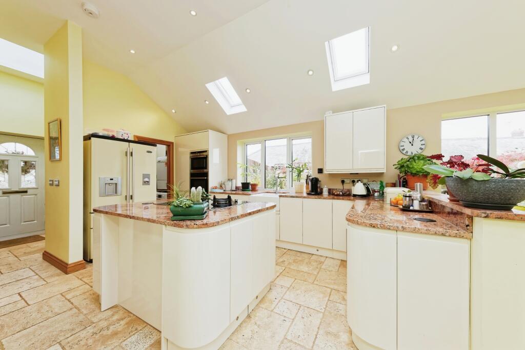 Additional image 5 of Dent-de-lion Court, Margate, CT9