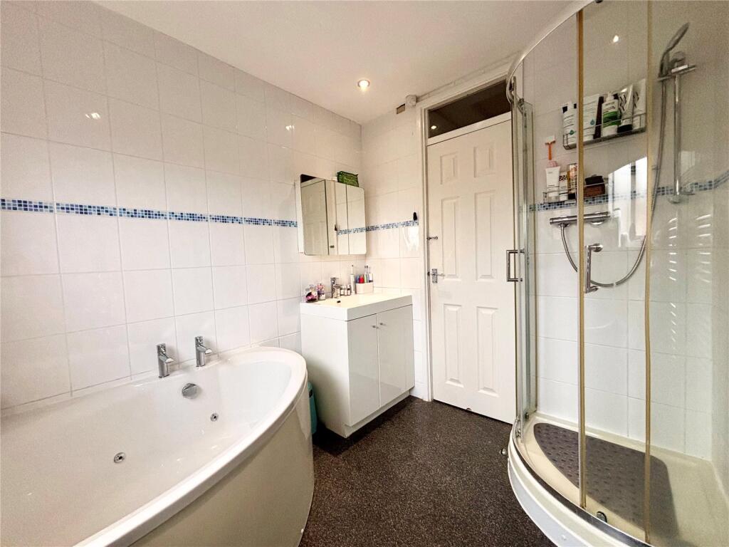 Additional image 15 of Brese Avenue, Warwick, Warwickshire, CV34