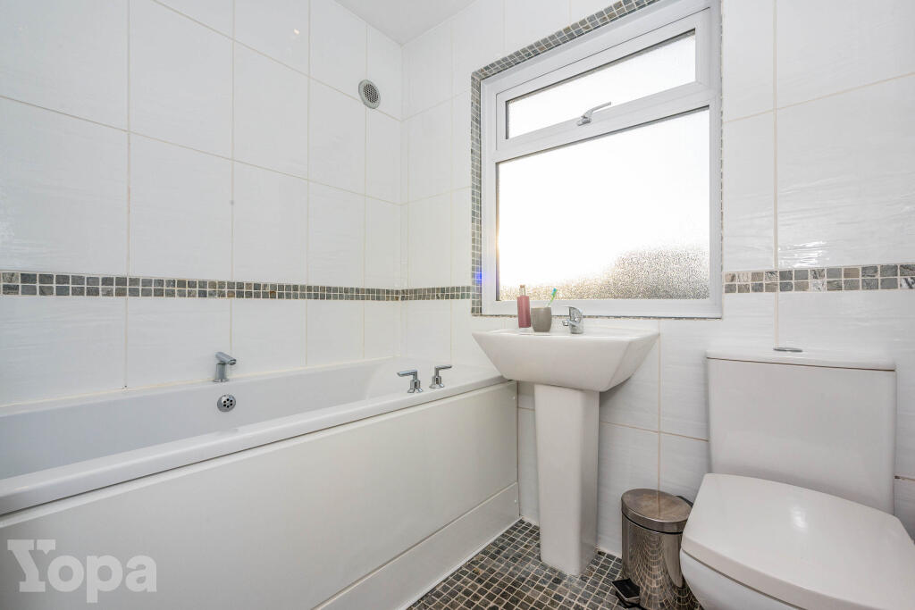 Additional image 18 of Wrotham Road, Meopham, DA13