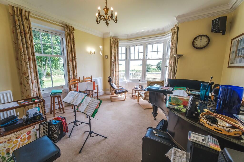 Additional image 8 of Tunstall