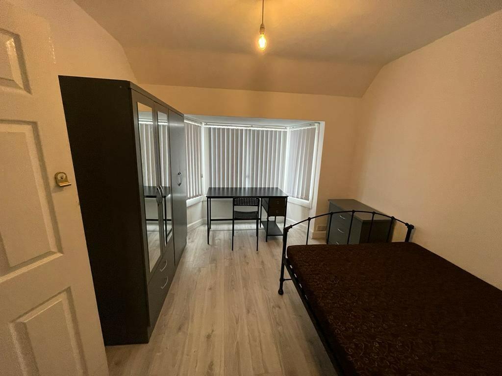 Additional image 7 of The Close, Leamington Spa, Warwickshire, CV31