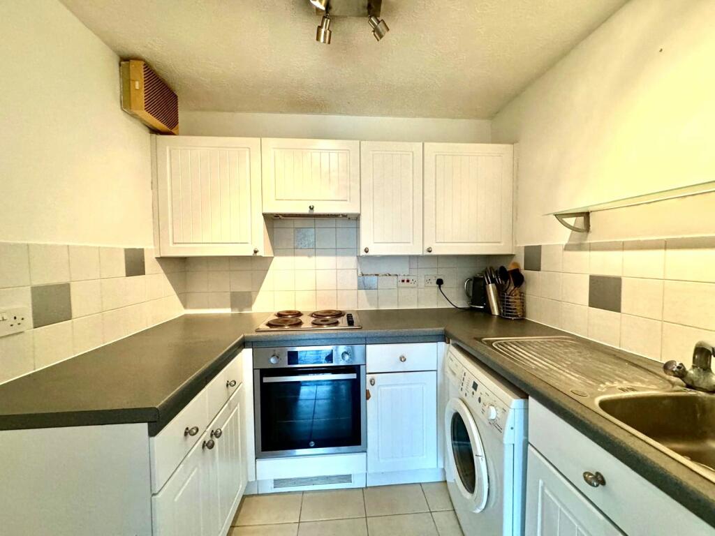 Primary image of V, Welling, Kent, DA16