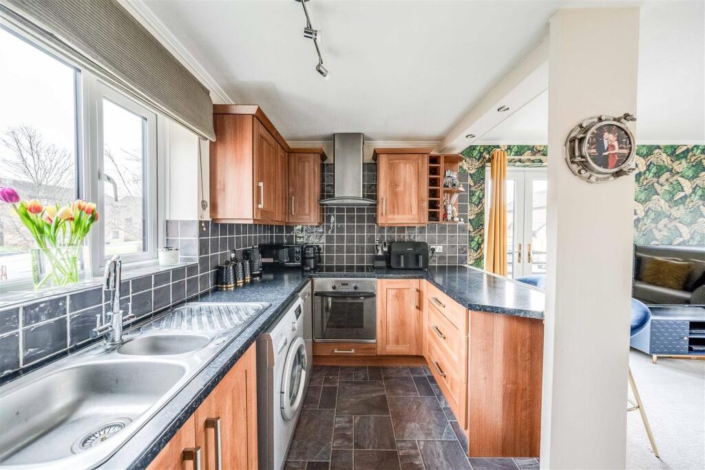 Additional image 4 of Woodfall Drive, Crayford