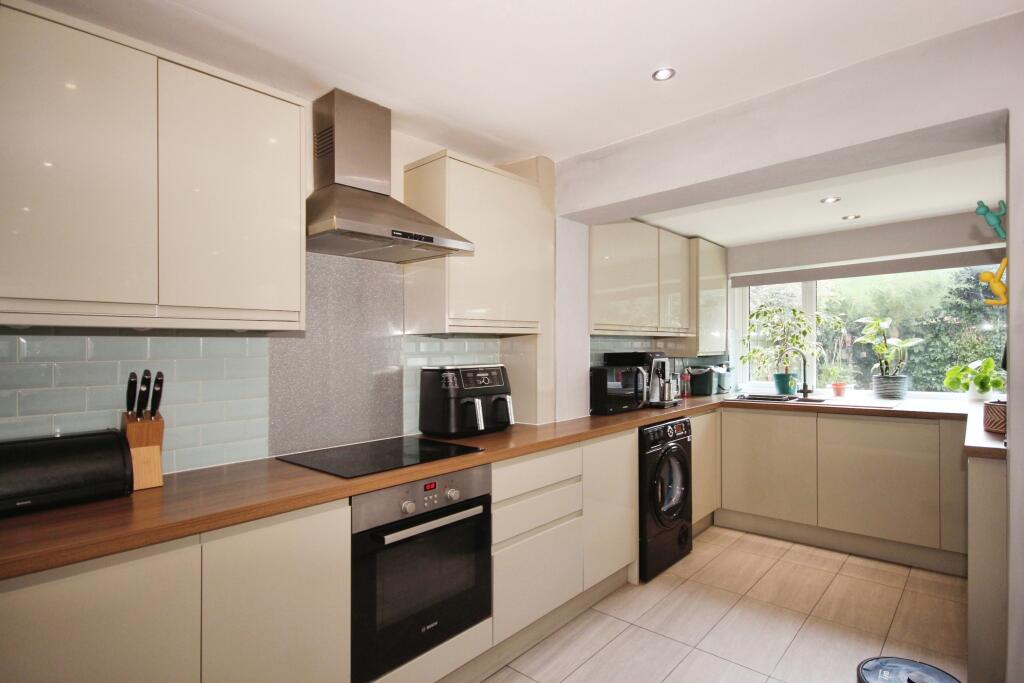 Additional image 20 of Brese Avenue, Warwick, Warwickshire, CV34