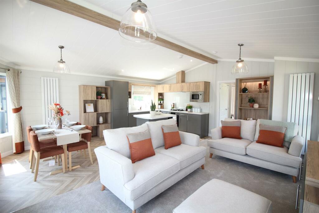 Additional image 11 of Bosworth Lakeside Lodges, Market Bosworth,