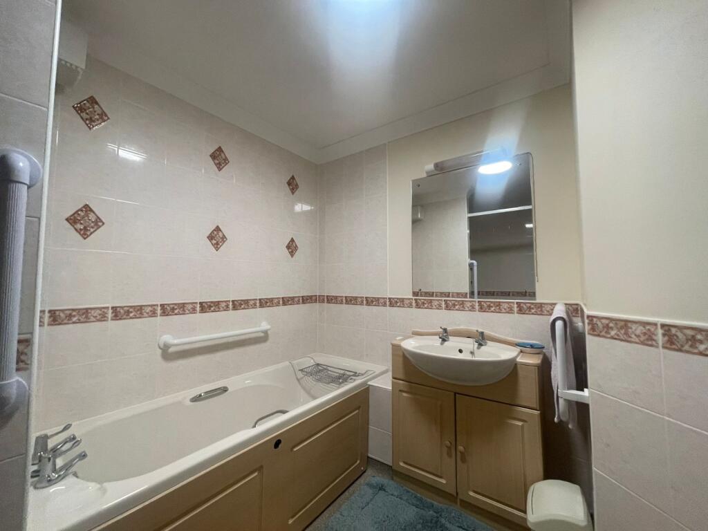 Additional image 7 of Glen View, Gravesend, Kent, DA12